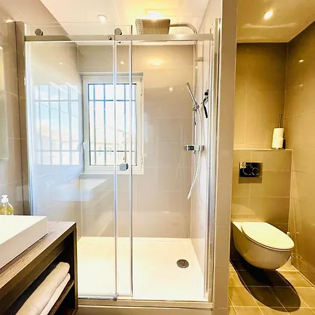 Apartment En Hyper Centre D'arles *
