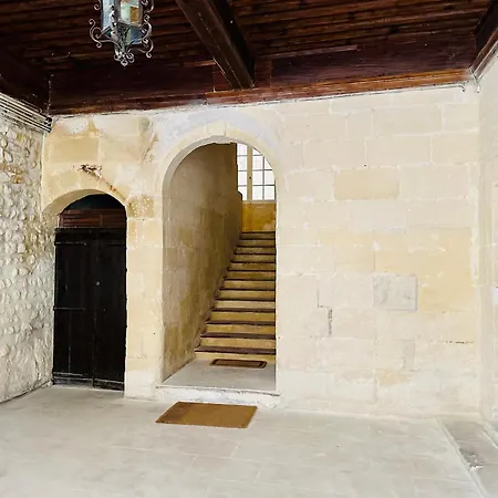 En Hyper Centre D'arles Apartment *